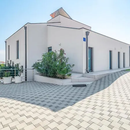 Villa Charming With Private Pool And Sea View Medulin